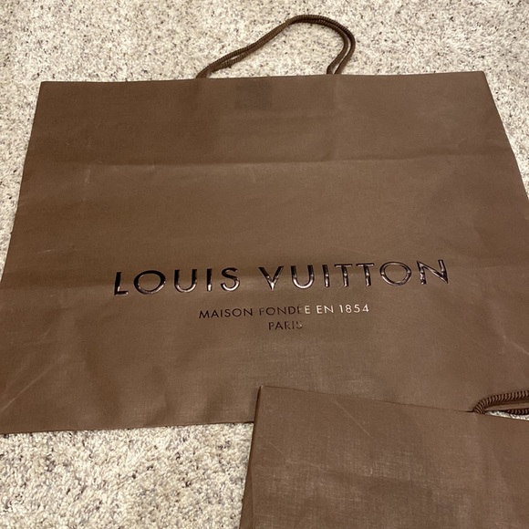 Louis Vuitton LV large brown paper gift tote shopping bags - Picture 6 of 10